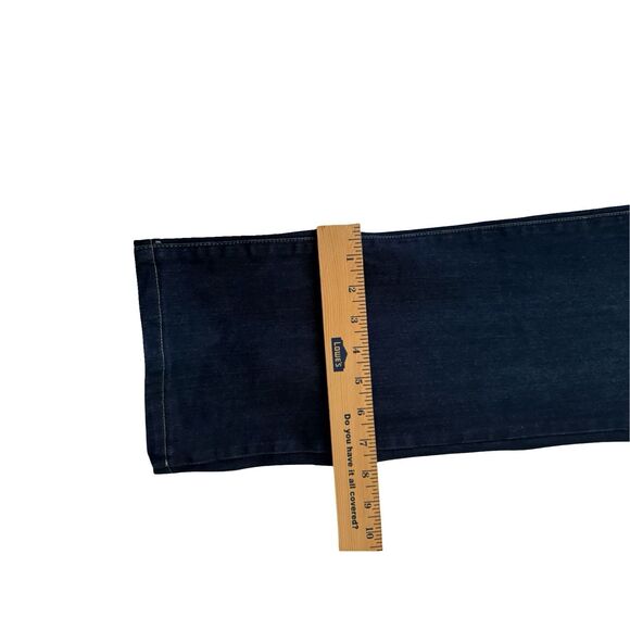 Chicos Platinum size 1.5 straight leg jeans  cotton/nylon/spandex blend - Picture 2 of 6